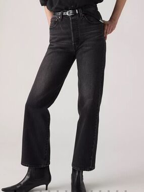 Levi’s Ribcage Straight Ankle Jeans
